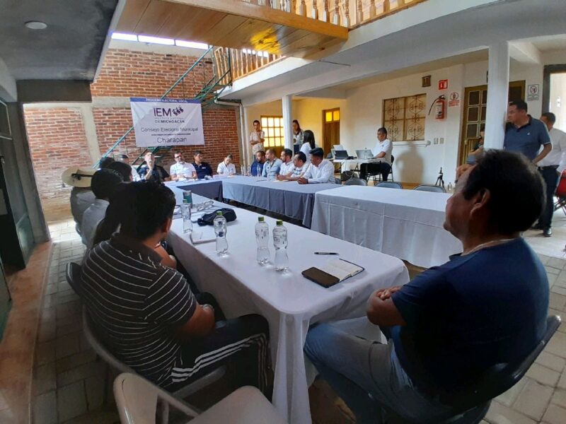 candidatos y partidos exigen al INE regular elecciones en Charapan