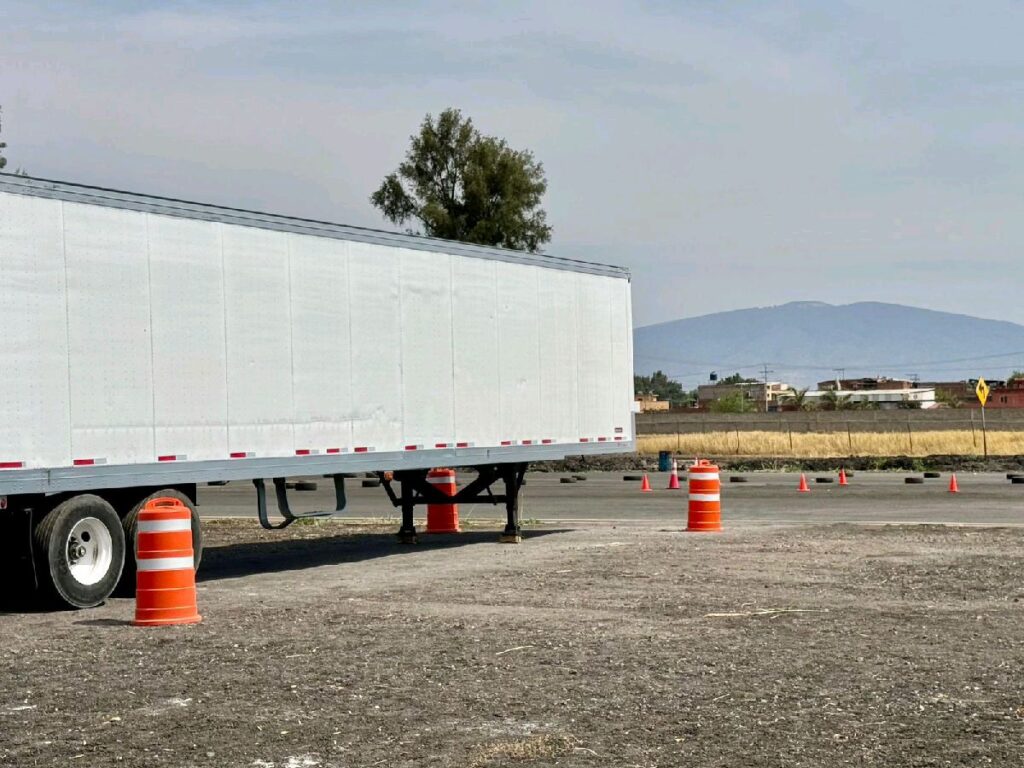 capacitación para el autotrasporte de carga - tráiler