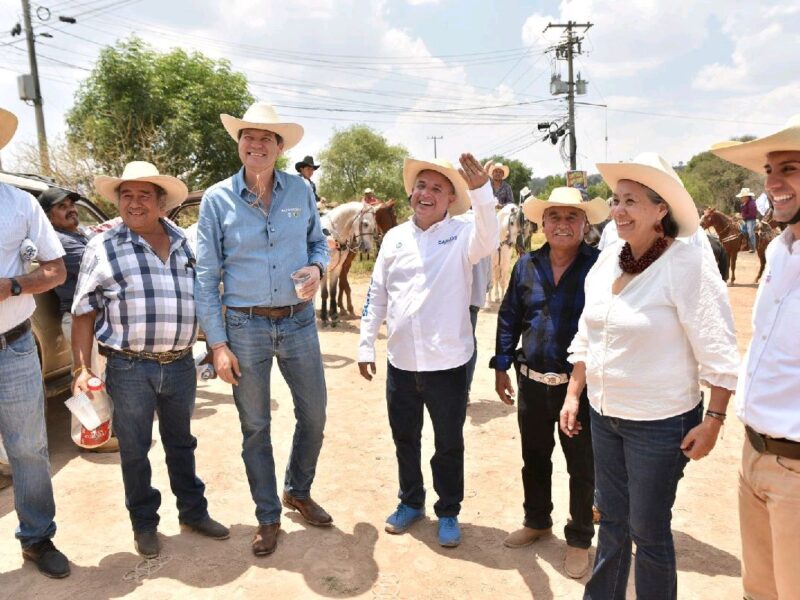 Carlos Quintana promete apoyo al campo michoacano