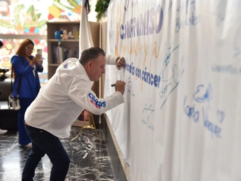 Urgente direccionar recursos para atender el
Cancer infantil: Carlos Quintana firma convenio con AMANC