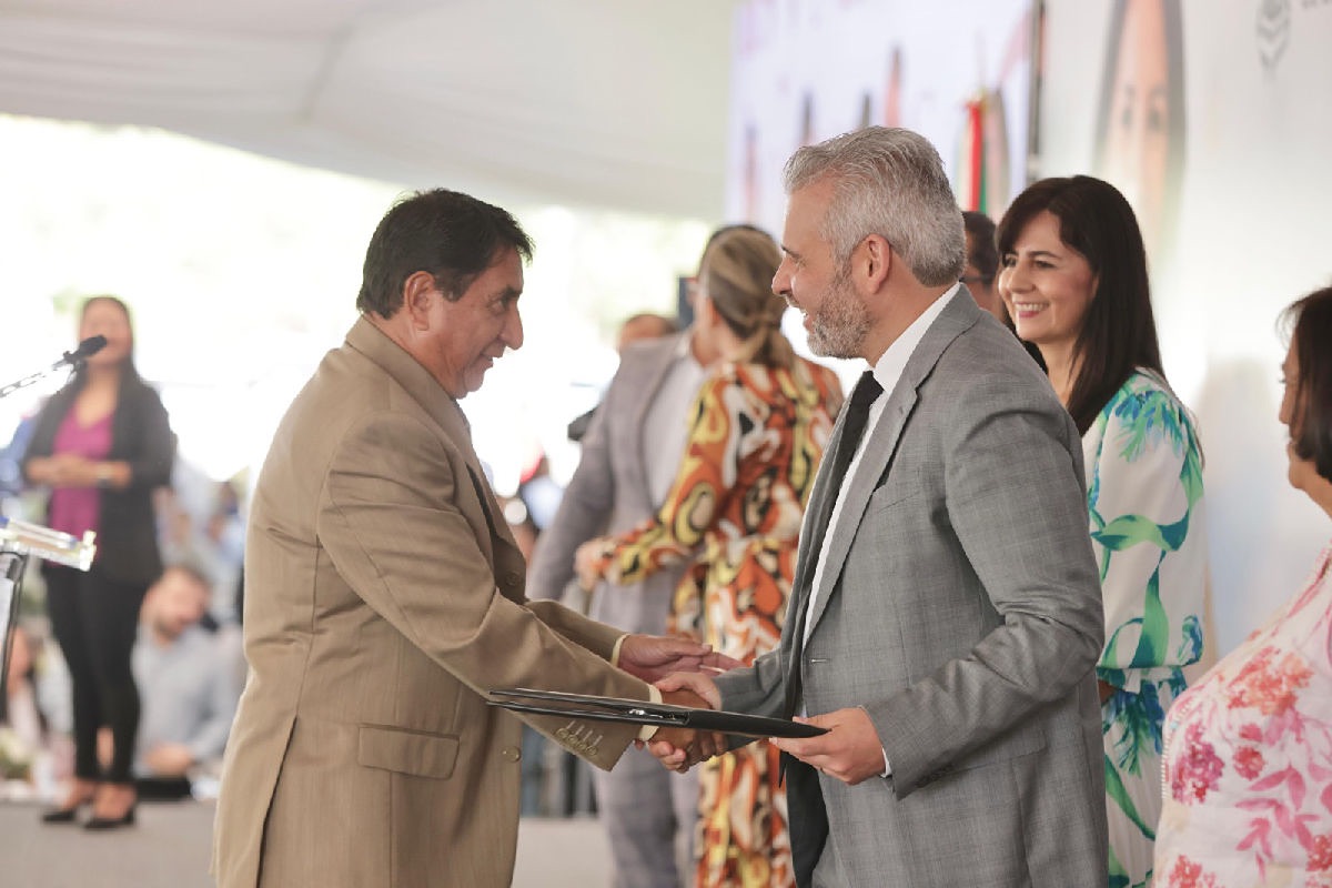 Celeridad en trámites para miles de maestros en Michoacán con Gobierno Digital: SEE