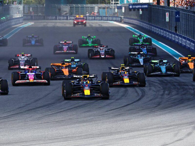 Checo Peréz tercero sprint en Miami