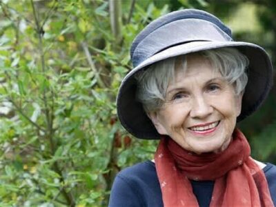 Alice Munro, Nobel de Literatura, fallece a los 92 años