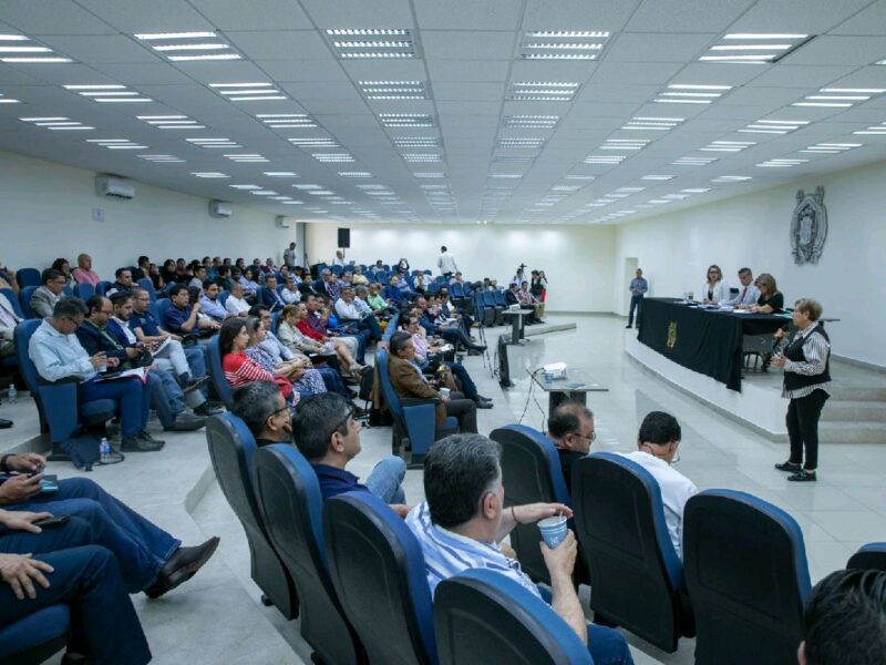 consejo universitario sumiso rectora SUEUM