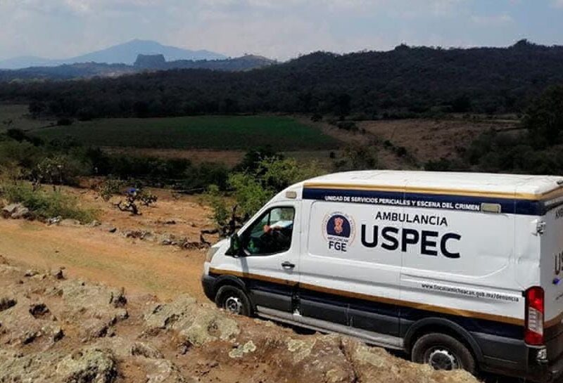descubren fosas clandestinas en Michoacán