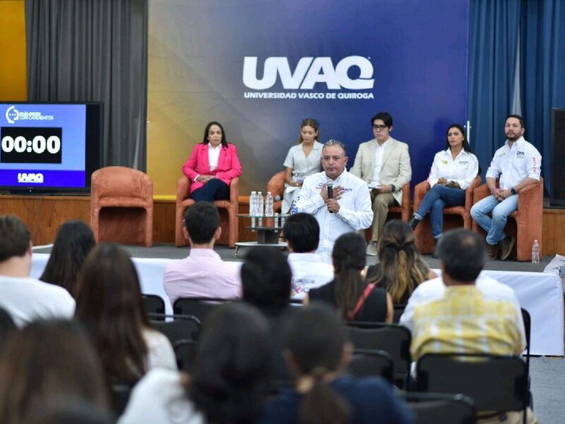 Diputado Carlos Quintana escuchar a juventudes