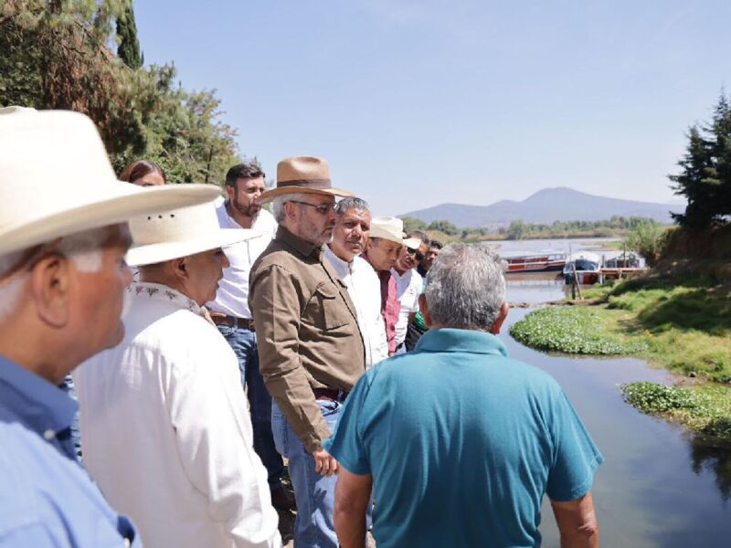 Iniciará intervención de 75 manantiales por el rescate del lago de Pátzcuaro