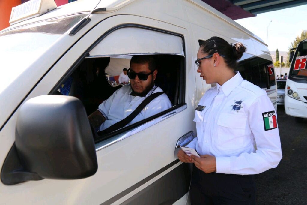 elementos de seguridad resguardan el estadio morelos