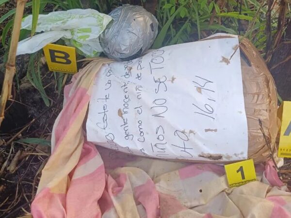Hallan cuerpos con mensaje de advertencia tras el asesinato de Emiliano en Paraíso, Tabasco