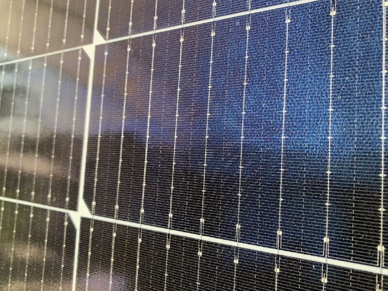 Facturación de industria automotriz tiene impacto de la energía solar