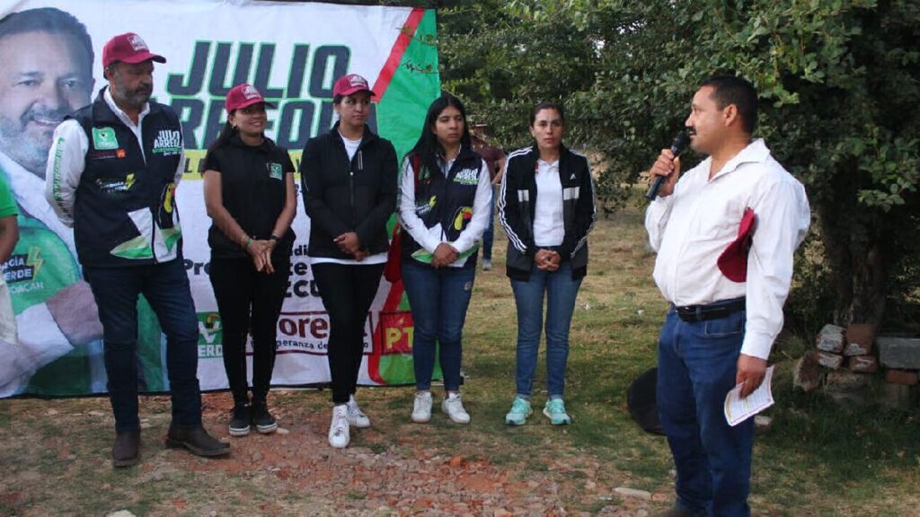 Julio Arreola presenta proyectos para el municipio