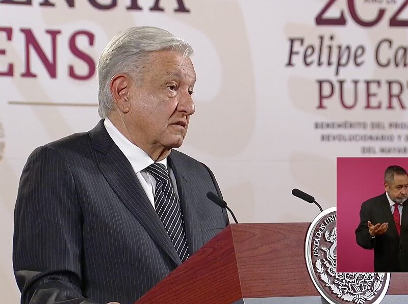 Justifica AMLO colocación de vallas de protección en Palacio Nacional