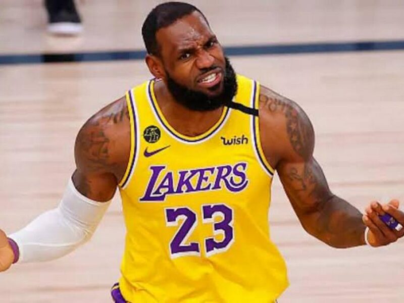 LeBron James se convierte en agente libre