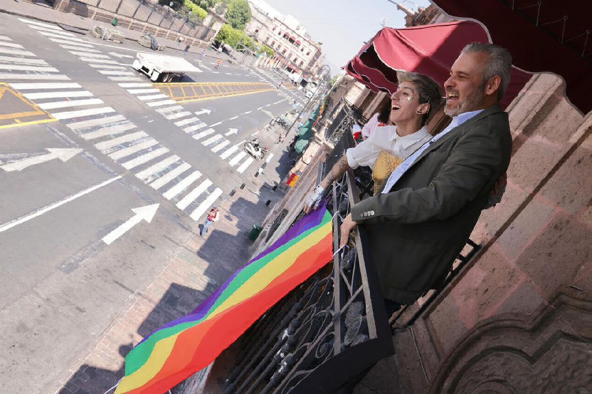 lucha contra la LGBTfobia Bedolla
