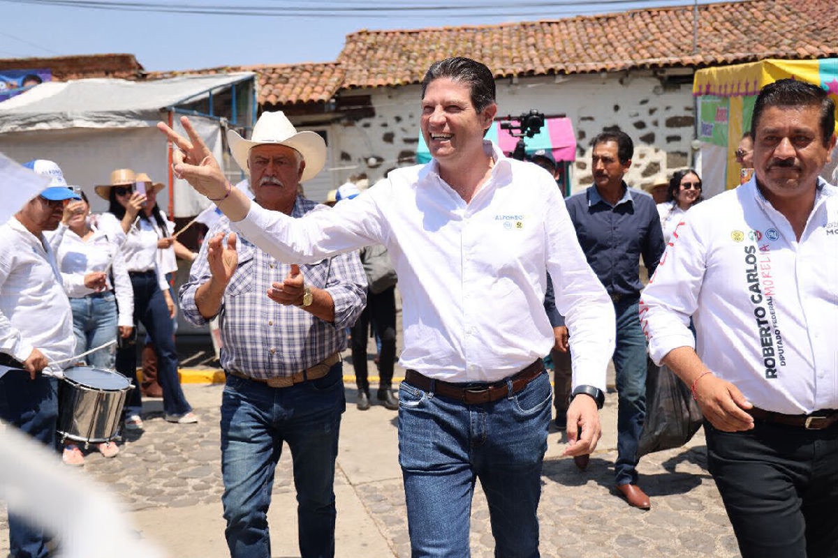 Maquinaria para caminos rurales en Morelia