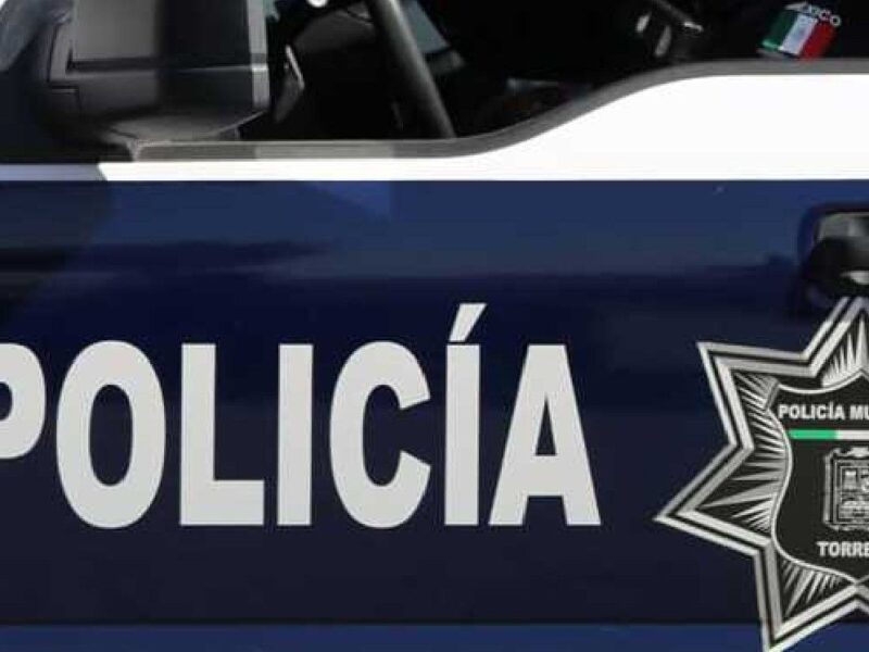 Madre arrestada por dejar a sus hijos; el menor comió heces fecales