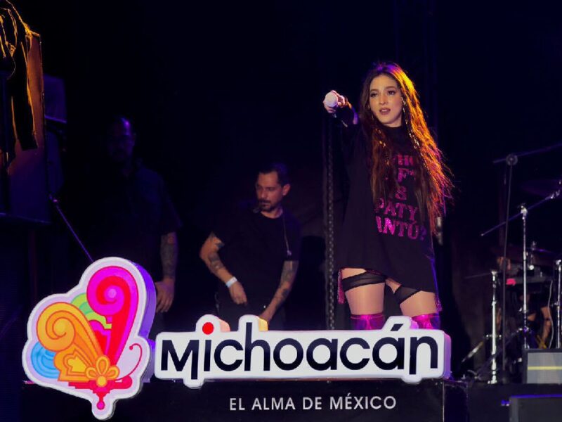 Paty Cantú hizo cantar y bailar al Festival Michoacán de Origen