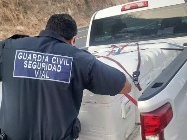 Comando armado roba unidad de la Fiscalía en Michoacán
