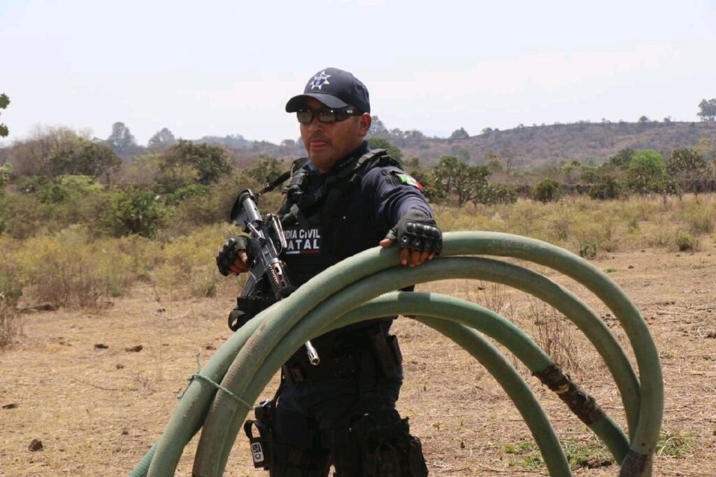 SSP neutraliza tomas ilegales de agua en Zirahuén - confiscación