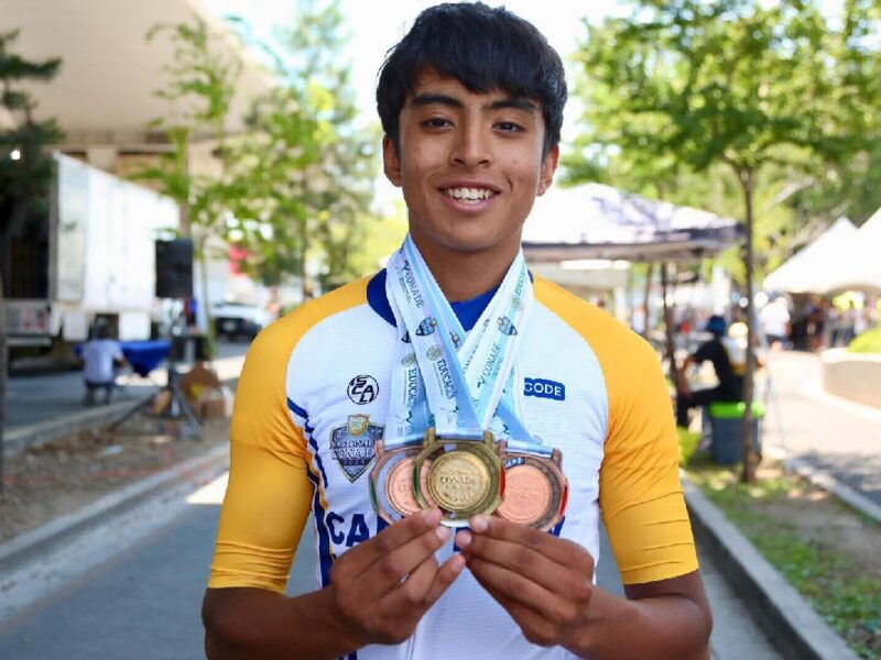 Alexander Marmolejo hace historia en ciclismo