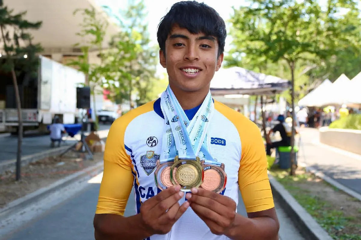 Alexander Marmolejo hace historia en ciclismo