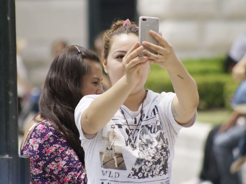 Aplica Nueva York leyes para regular redes sociales