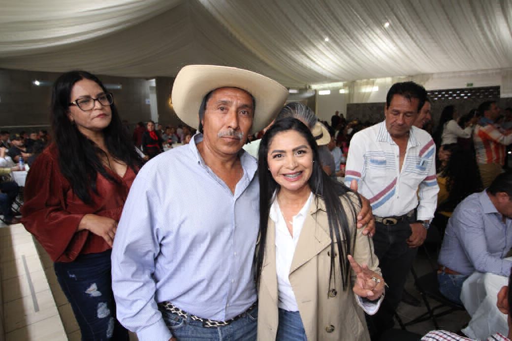 Araceli Saucedo destaca programa de Corazones Mensajeros