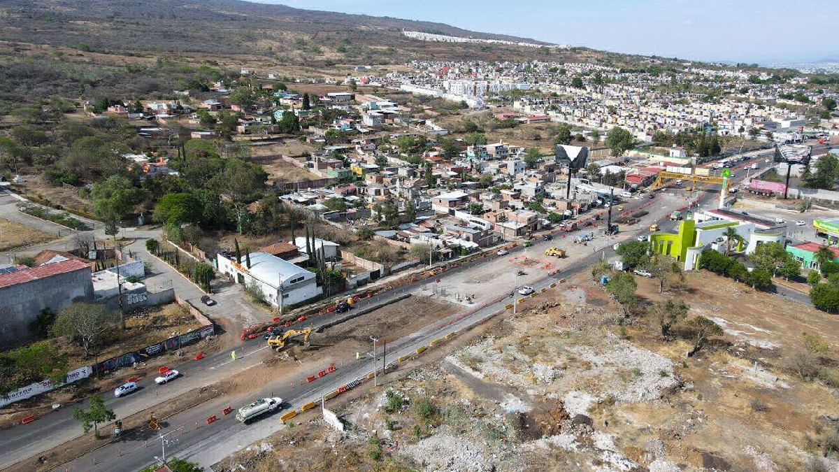 avance paso superior Villas del Pedregal