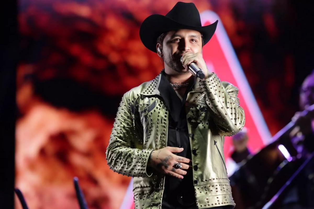 Christian Nodal canta himno Leagues Cup