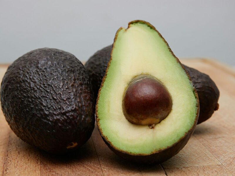 garantiza AMLO negociaciones para reanudar exportaciones de aguacate