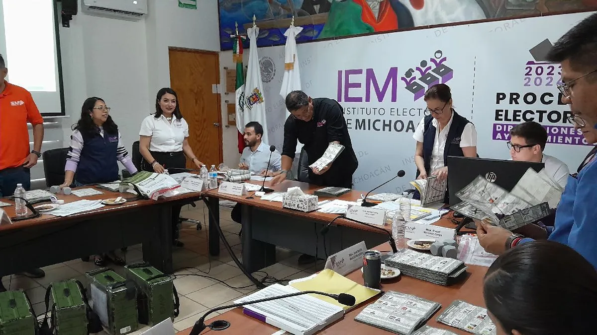 IEM realiza recuento de votos de Tiquicheo