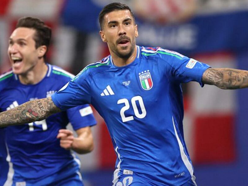 Italia clasifica como último en la Eurocopa tras ganar a Croacia