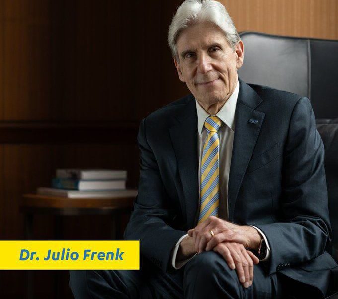 Mexicano Julio Frenk nombrado rector de la UCLA