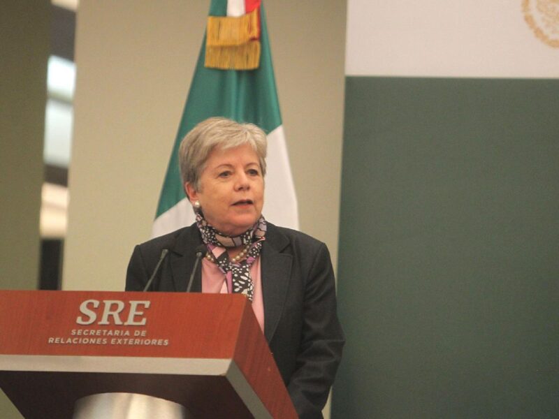 México pide solución pacífica en conflicto Ucrania y Rusia