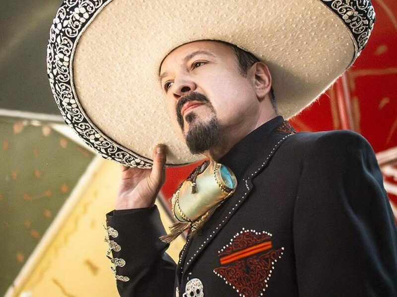 Pepe Aguilar engaña en Live a fans
