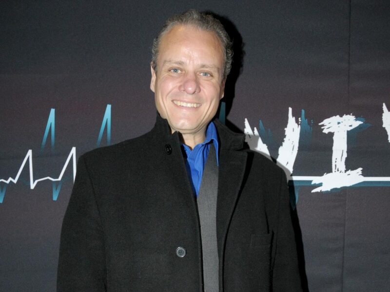 Reportan al actor Rubén Cerda hospitalizado
