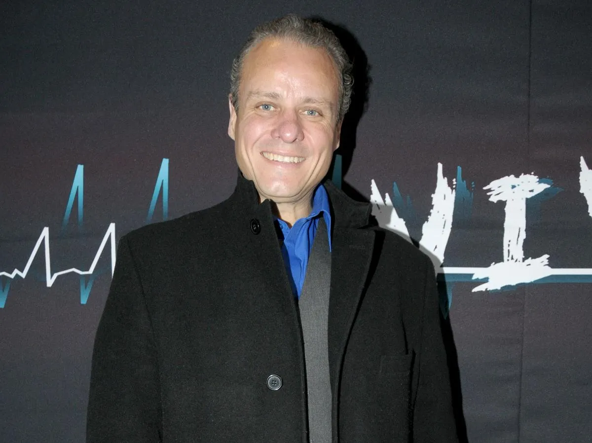 Reportan al actor Rubén Cerda hospitalizado