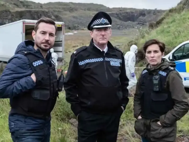 "Line of Duty" es una serie británica de drama policial que ha captado la atención de millones de espectadores alrededor del mundo, con un reparto de primera y un guión que sobrepasa las espectativas de lo inesperado 3