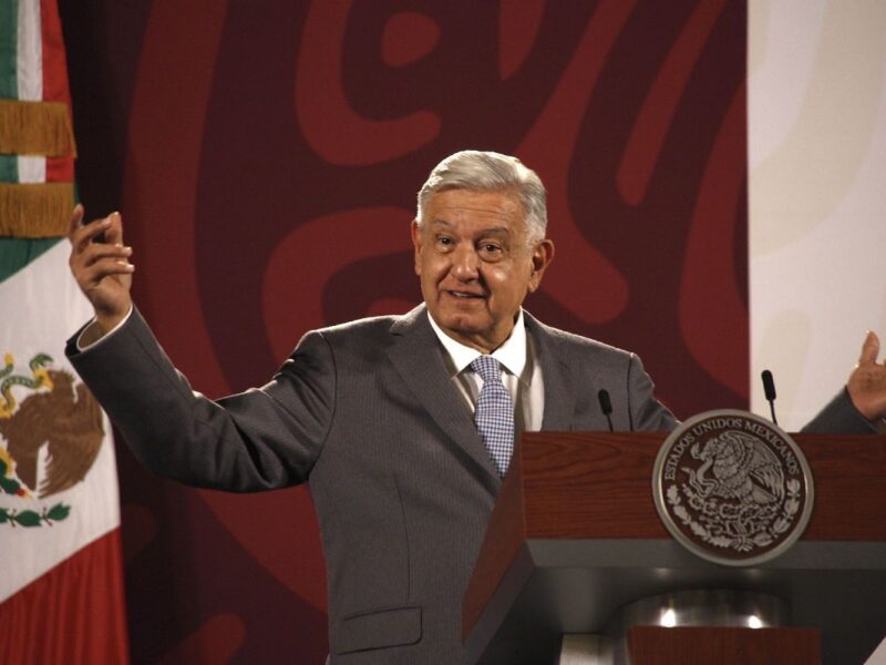 AMLO resalta economía mexicana fortalecida ante cautela de Banxico