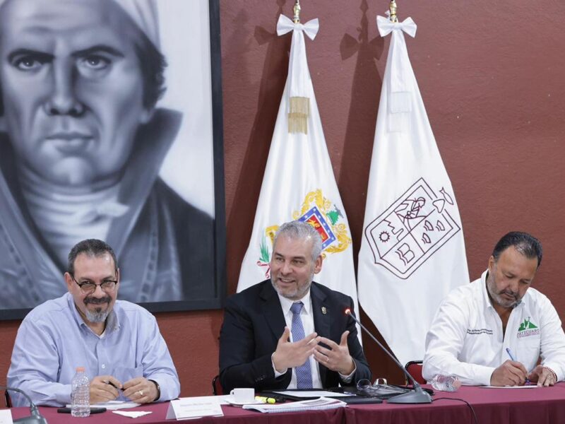 Bedolla instruye reforzar acciones para preservación del lago de Pátzcuaro
