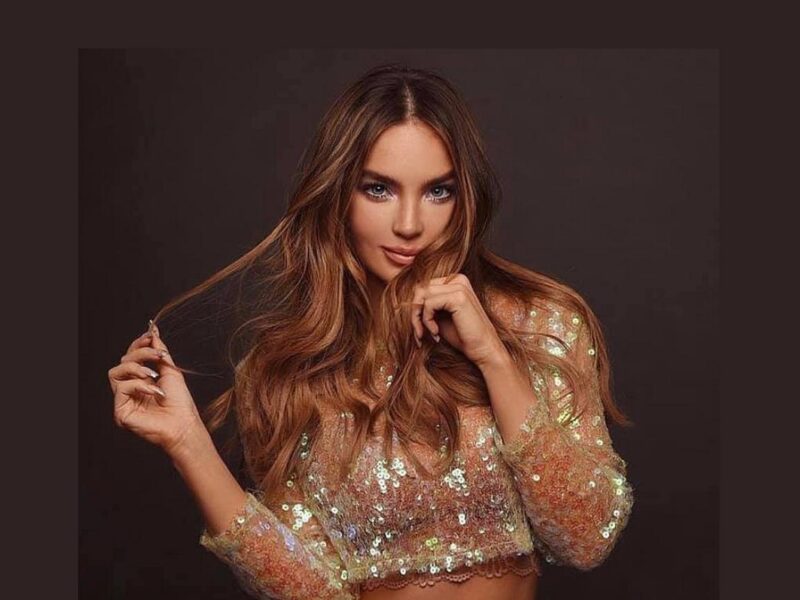 Belinda enciende las redes con Día de Bikini