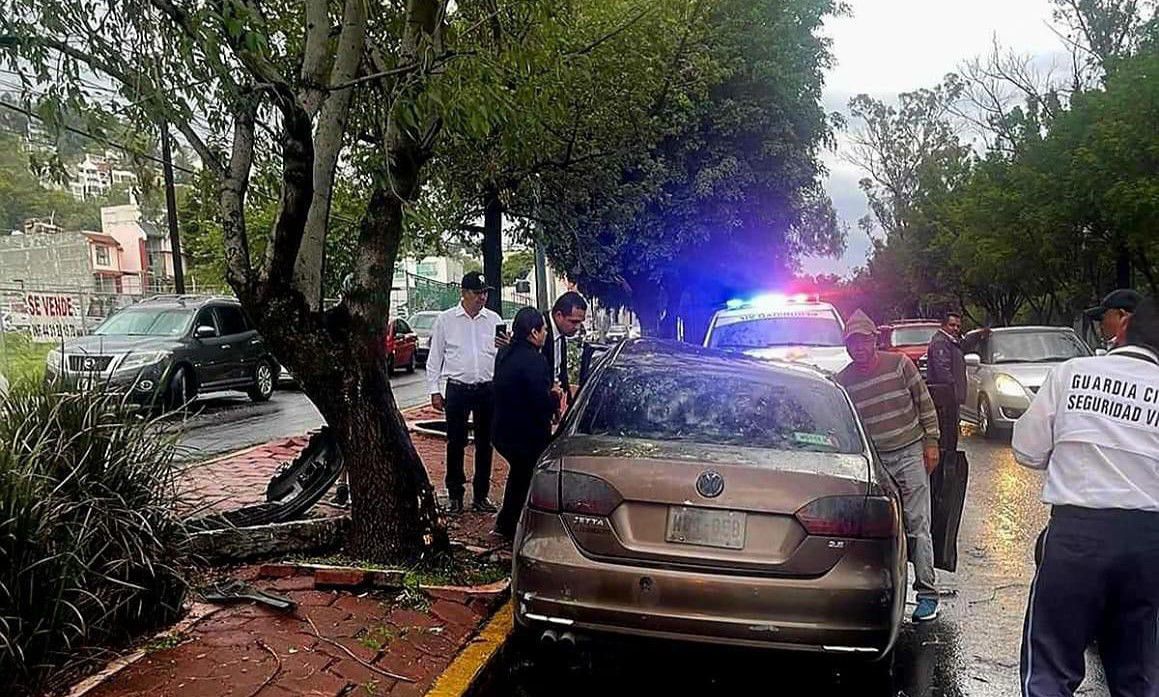 Dos lesionados en accidente en la Av. Camelinas