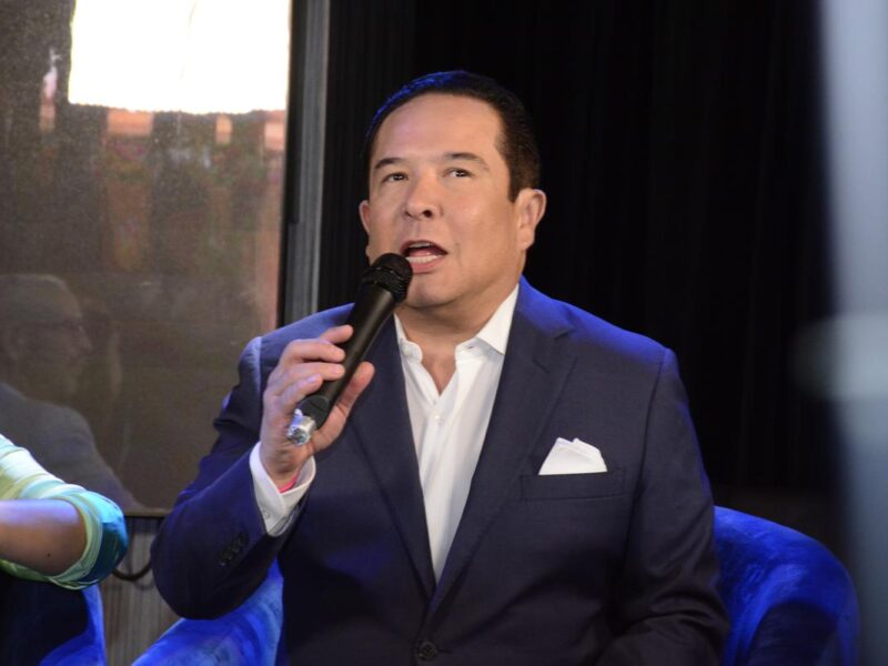 Gustavo Adolfo Infante revela supuesta razón de ruptura de Gabriel Soto e Irina