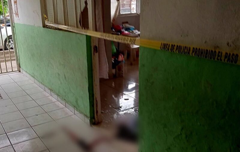 Hallan cadáver putrefacto en Lázaro Cardenas, Michoacán.