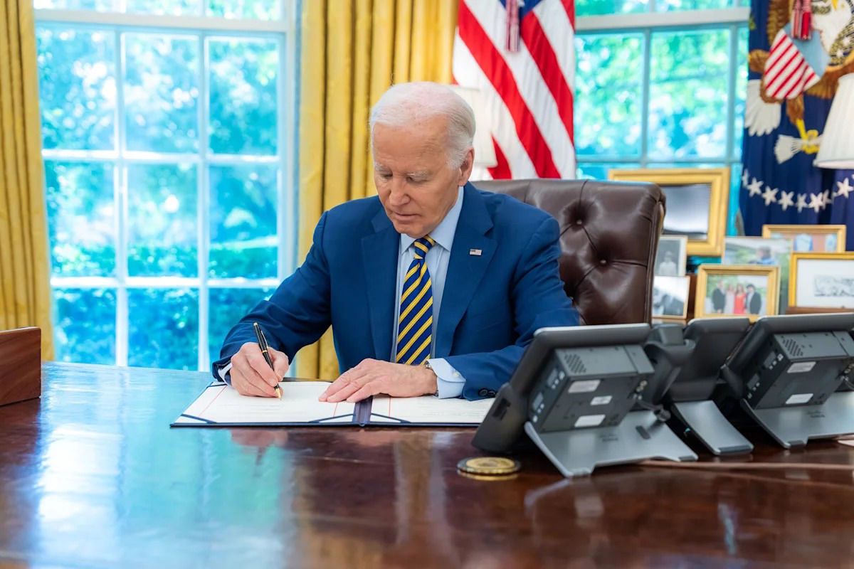 joe biden protección horas extras
