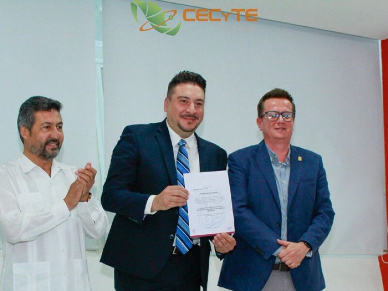Juan Carlos Velasco es nombrado director del Cecytem