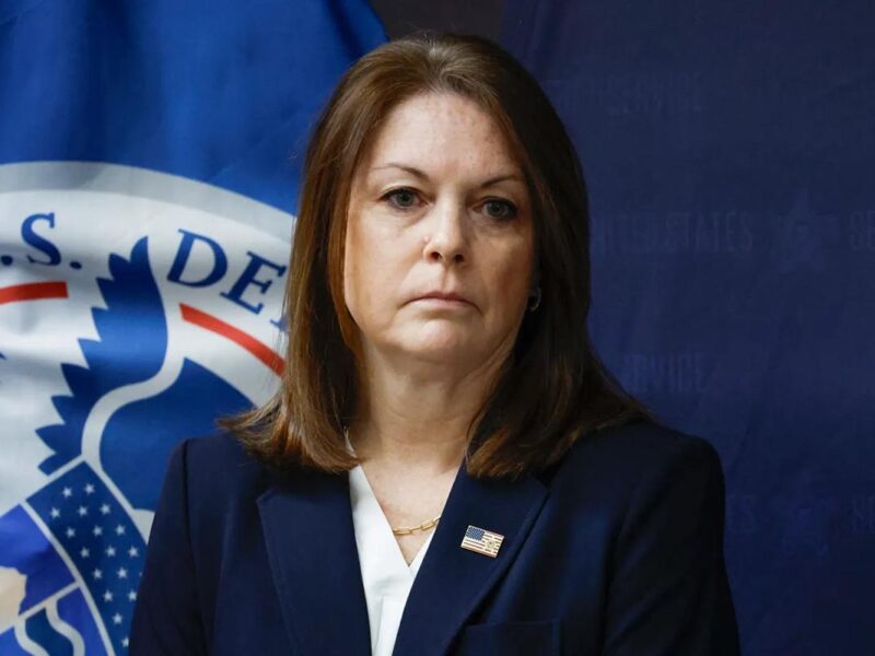 renuncia directora Servicio Secreto de EU
