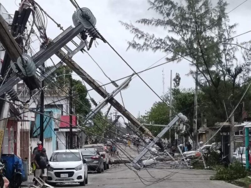 Sin luz por huracán Beryl en Quintana Roo