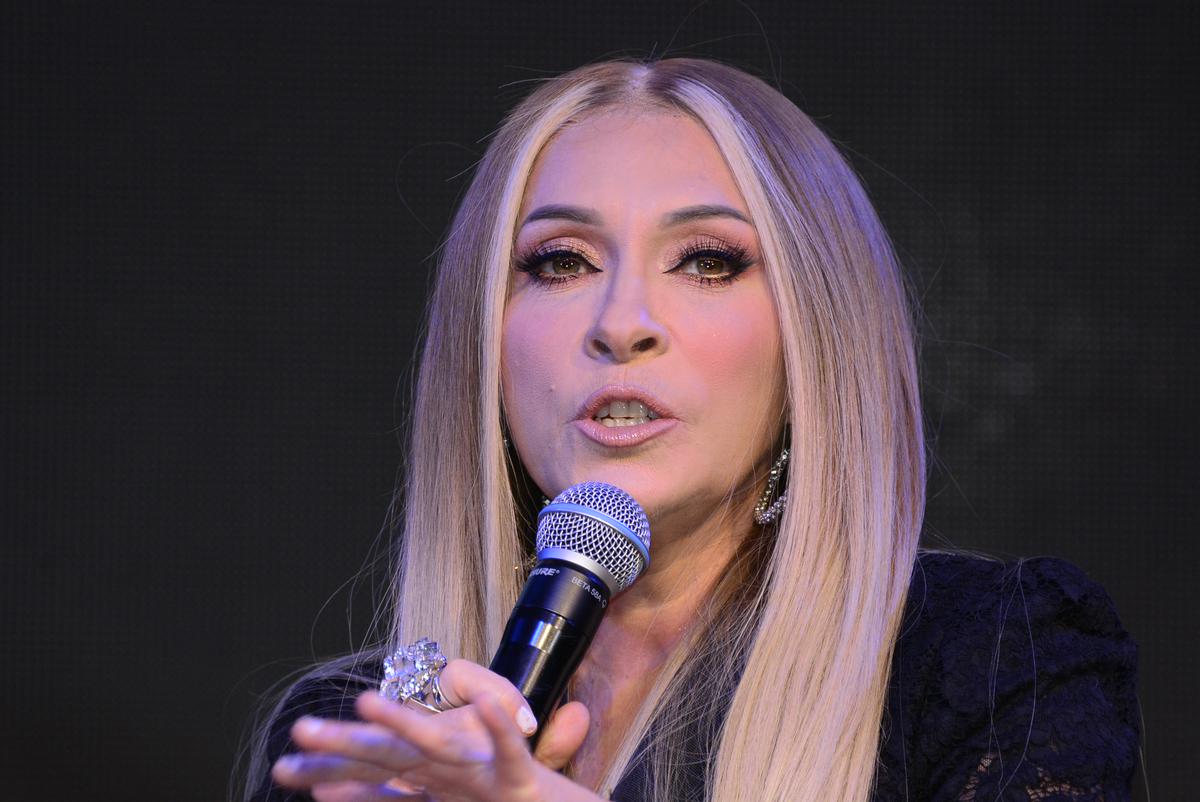 Yuri responde Verónica Castro por gira con Cristian Castro