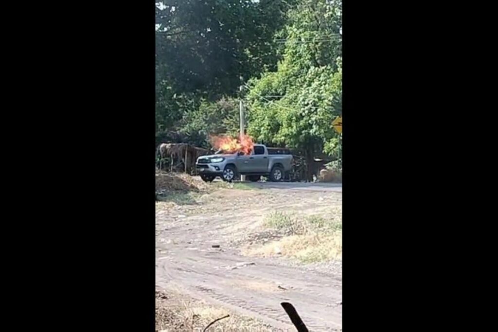 Civiles armados atacaron la comandancia de la policía municipal de Buenavista, Michoacán, con drones explosivos; además incendiaron vehículos y bloquearon carreteras 1